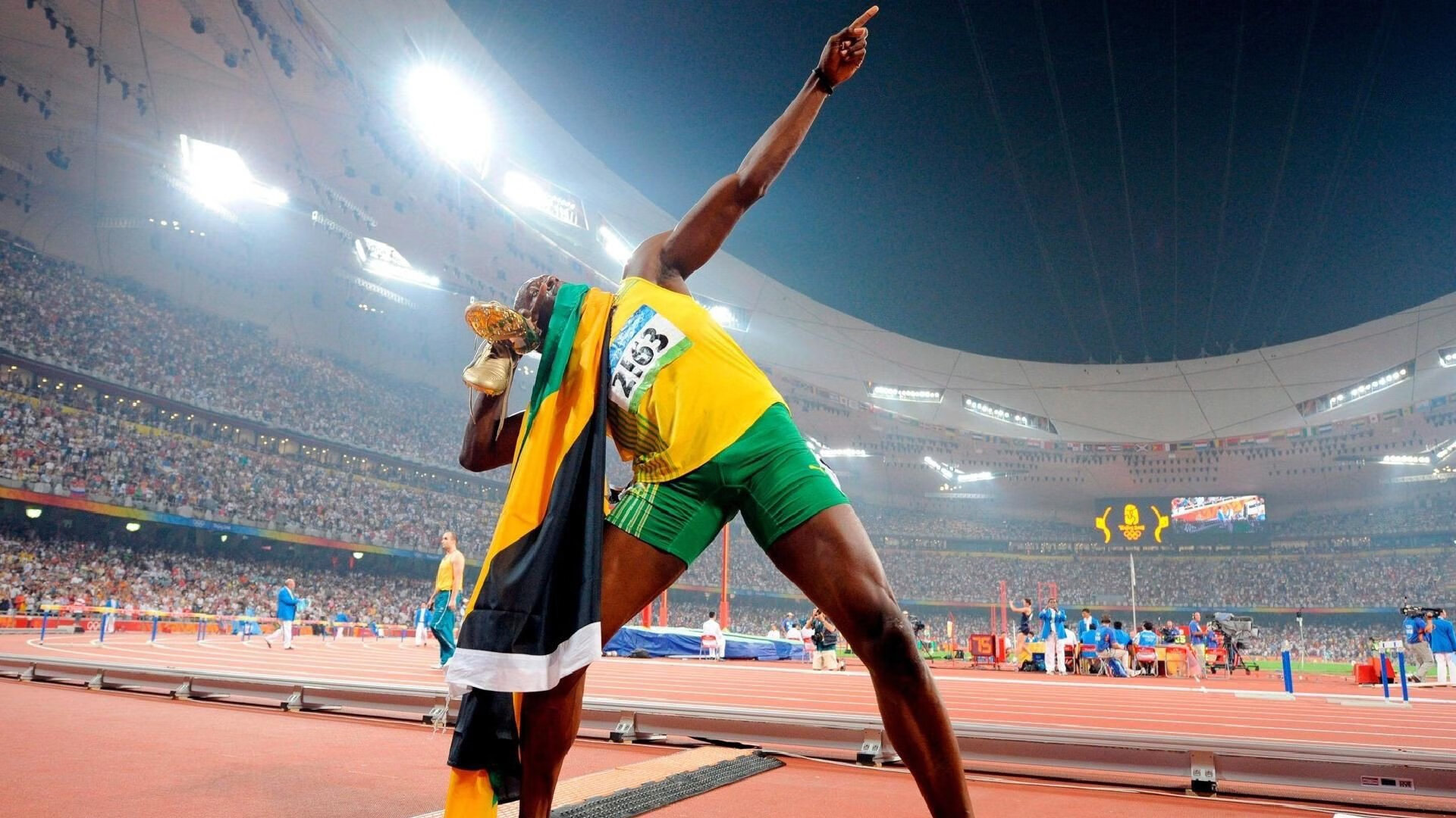 爱游戏-秋季高原徒步穿越，挑战自然极限，秋天徒步线路